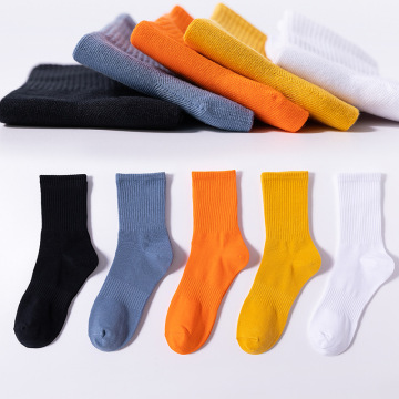 Custom Logo Colored Men's Crew Socks: Designer Casual Jacquard Knitted Cotton Socks with Low Minimum Order Quantity