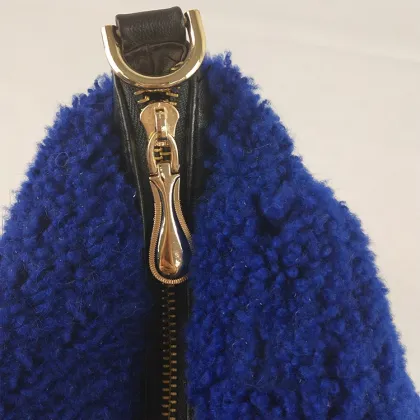 China factory wholesale Women Luxury Designer Handbag lamb fur handbag dog design fashion handbag