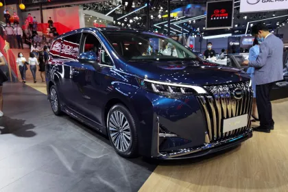 TRUMPCHI M6 MPV: China Motors' Hybrid Electric Vehicle (RHD)
