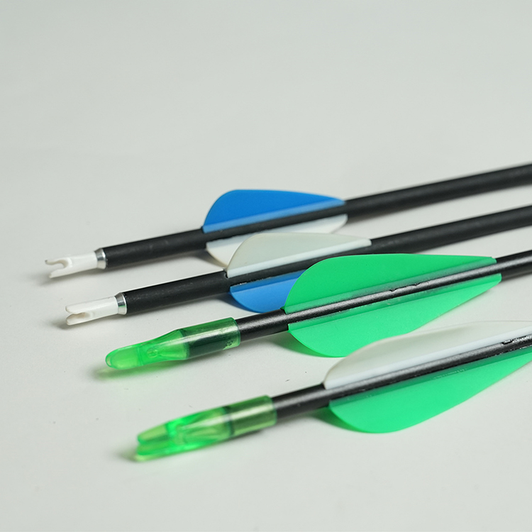 Hunting bow with arrows