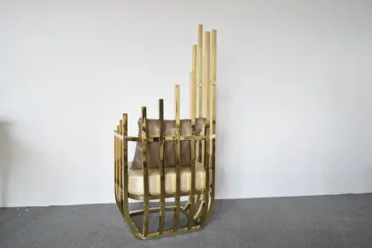 LC21 High Back Royal King Chair with Gold Steel