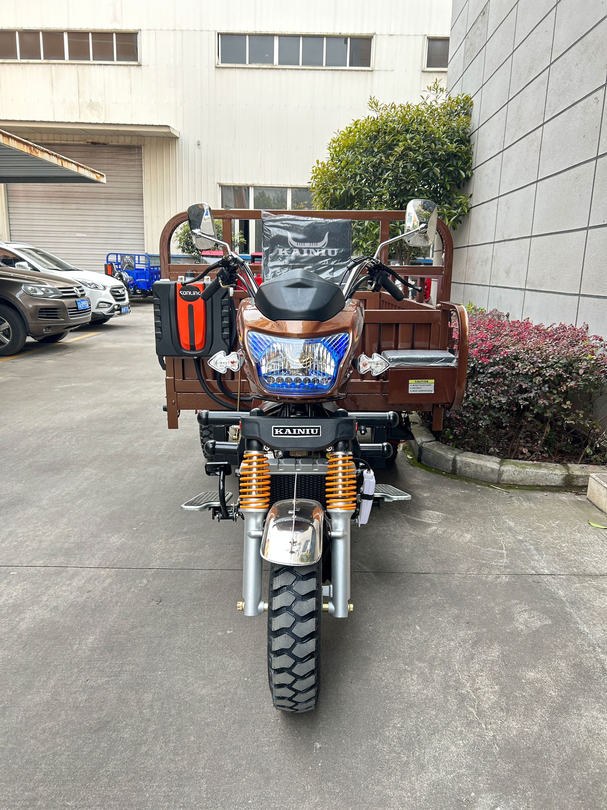 Solução durável de transporte de três rodas
