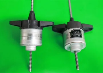 28mm PM Stepper Motor with Non-captive Shaft