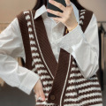 All-wool knitted waistcoat for women