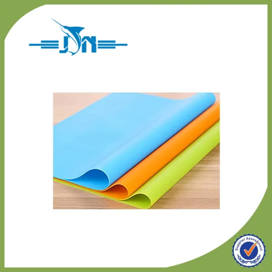 Plastic silicone makeup brush cleaning mat easy to carry