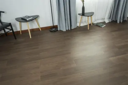 Oak wood engineered wood flooring