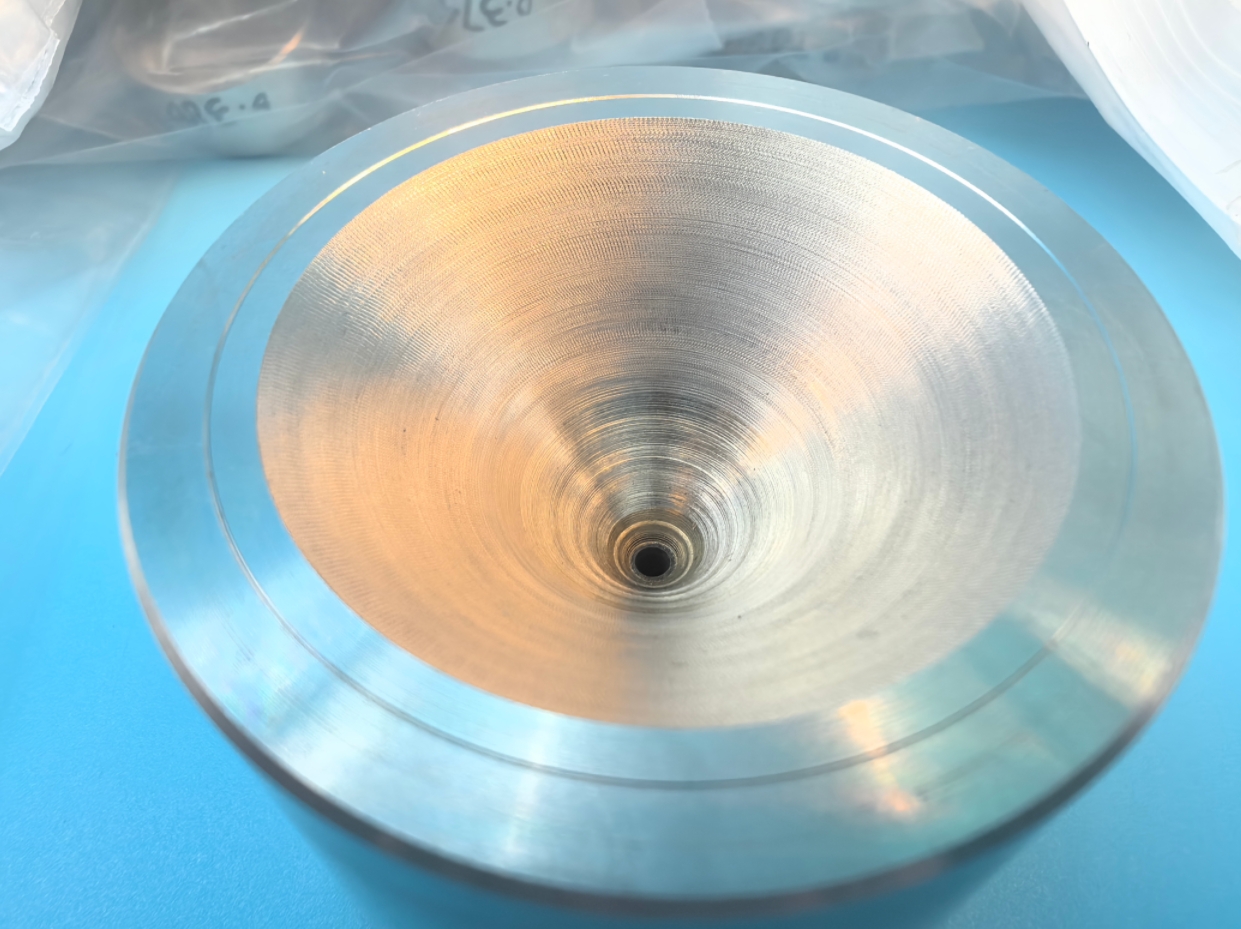 PCD wire drawing die