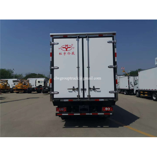 Foton 4x2 refrigerating wagon 210hp engine