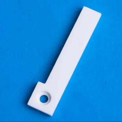 Ceramic thermal plate in aluminum oxide ceramics