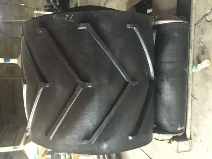 supply Y32 Chevron belt