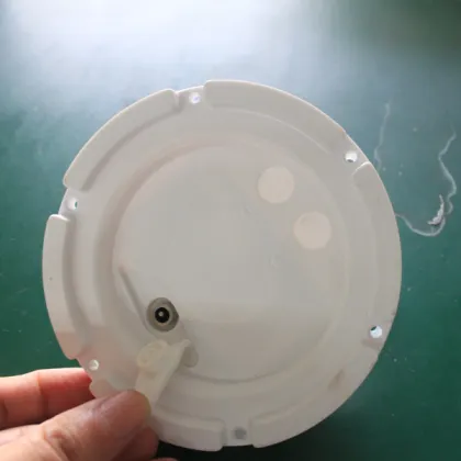 Remote control light socket