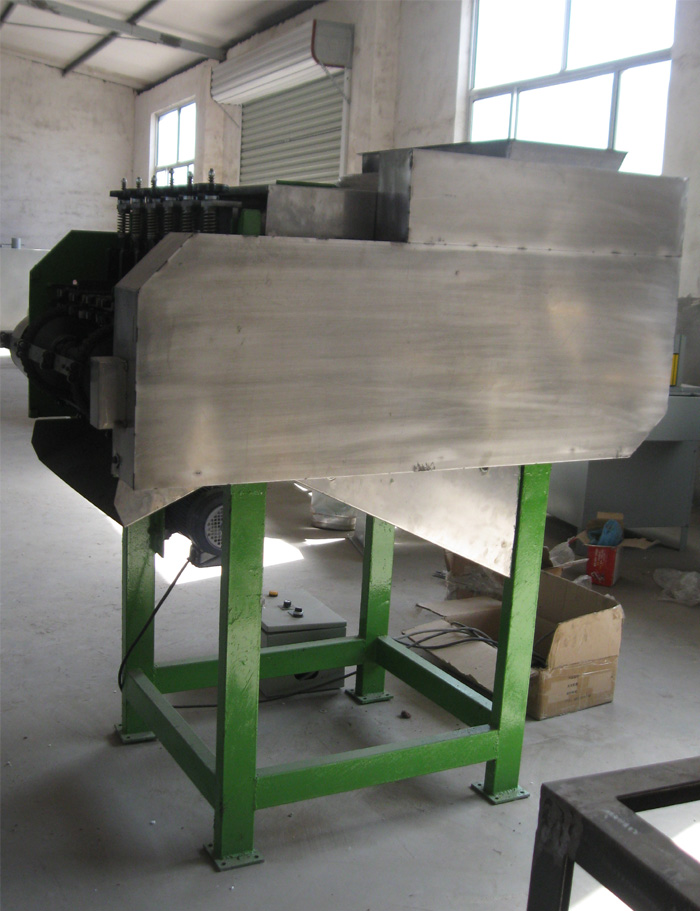 cashew shelling machine