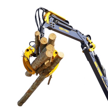 Drewno leśne z hydraulicznymi pazurami chwytaków