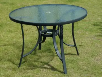 garden round table