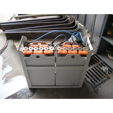 Traction battery for forklift