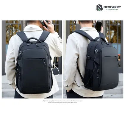 Men`s All-Black Oxford Backpack