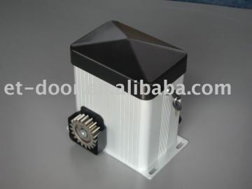 Sliding gate opener