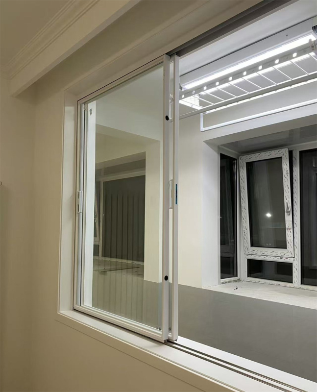 Space Saving Sliding Window Systems