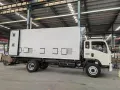 SINOTRUK HOWO 4X2 TEMPERATURA constante Caminhão de transporte de aves de frango para bebês