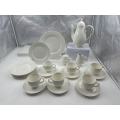 Comfortable ceramic tableware sets