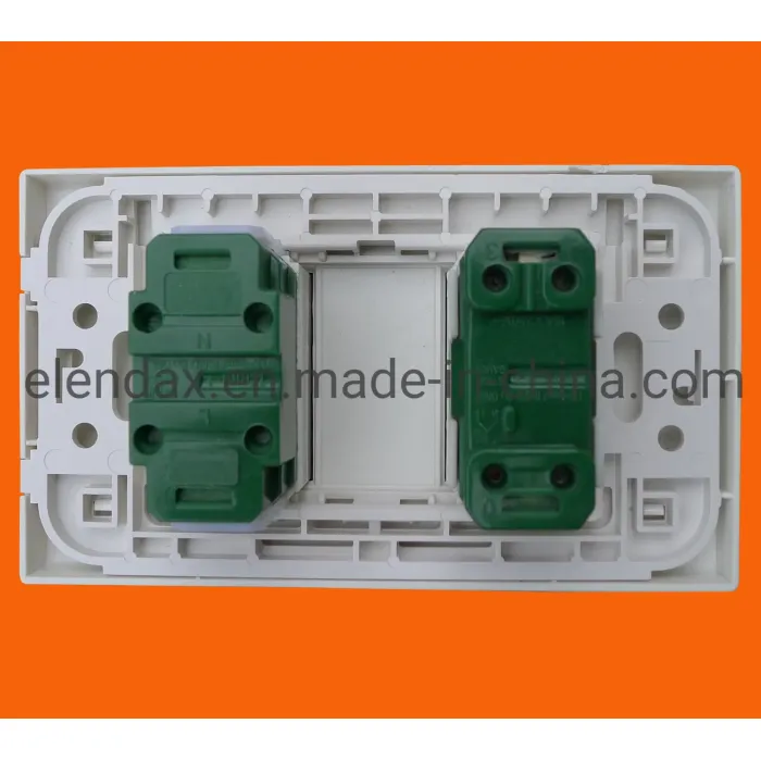 Розетка Elendax 16А 250В с настенным выключателем