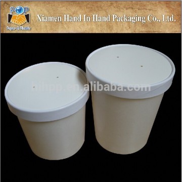 A paper soup cup with paper lid