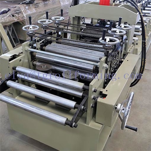 Customized steel c&z purlin roll forming machine