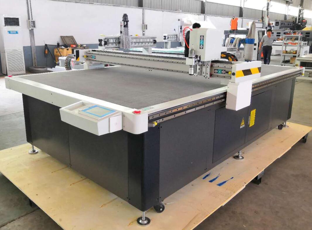 Clothing textile fabric cnc cutting machine