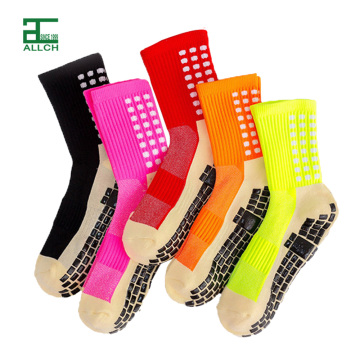 Wholesale Anti-Slip Soccer Socks for Men BSCI Certified