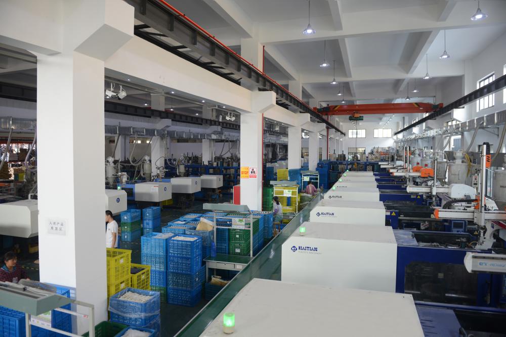 Injection Molding Factory