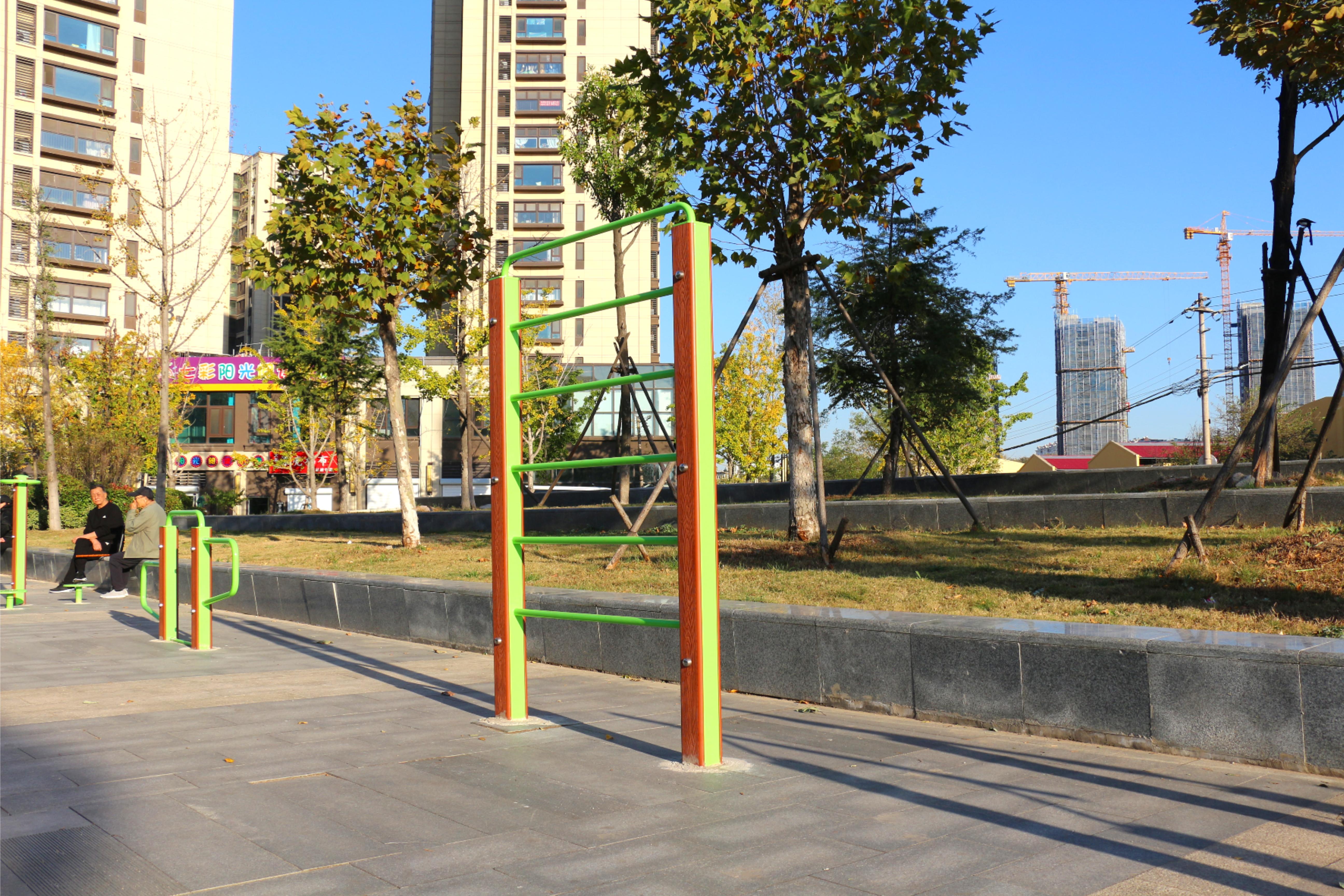 Outdoor fitness equipment