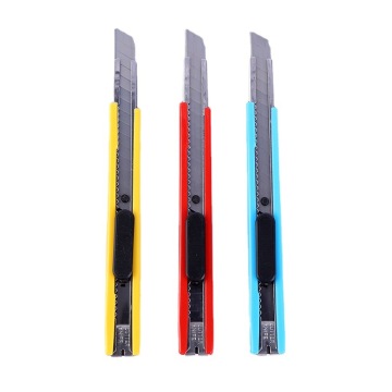 Retractable Multi-Purpose Metal Utility Knife with Smooth Push