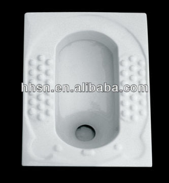 HH6T709 Moda diseño barato sentadillas wc pan