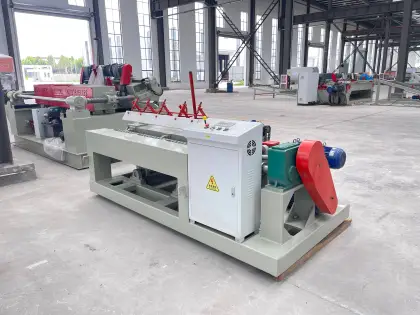 Shandong Yuequn Machinery 4 Feet Small Wood Veneer Peeling Lathe 12-200mm Diameter