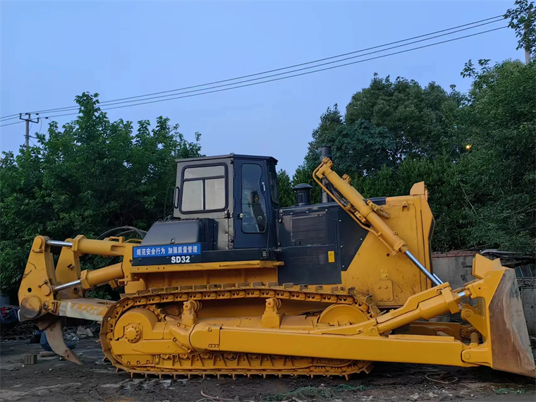 SD32 bulldozer (5)