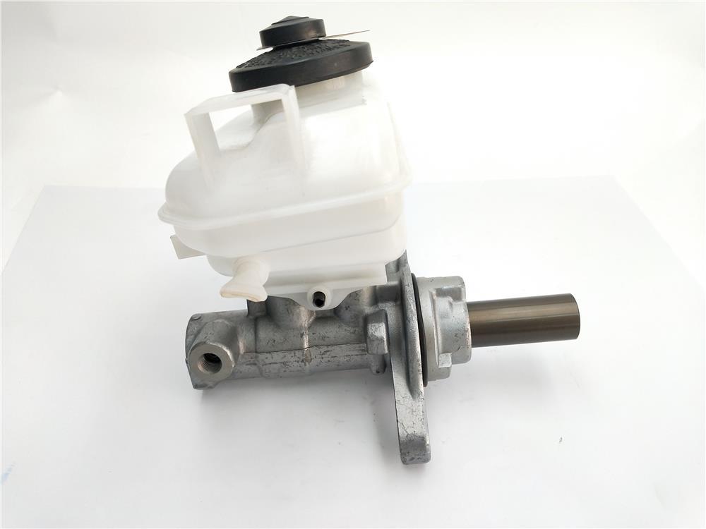 Brake master cylinder for TOYOTA HIACE 10-