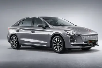 Hongqi EQM5 gasoline car Cheap price Sedan