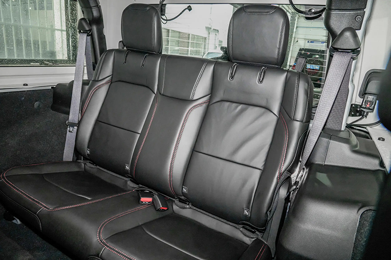 Jeep Wrangler (2)