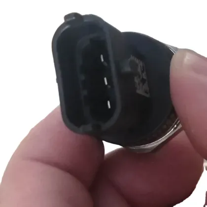 CR Fuel Level and Pressure Sensor 0281002706