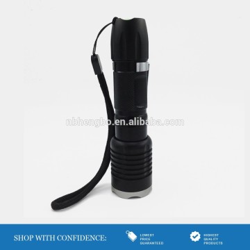China Supplier Rechargeable Zoom Torch Light