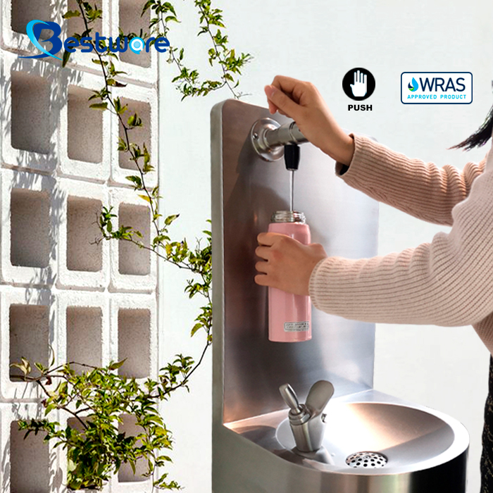 Fontaine d'eau potable en acier inoxydable pour le public