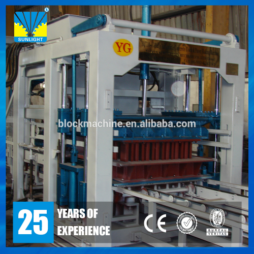 QT5 Algeria construction automatic concrete brick wall making machine