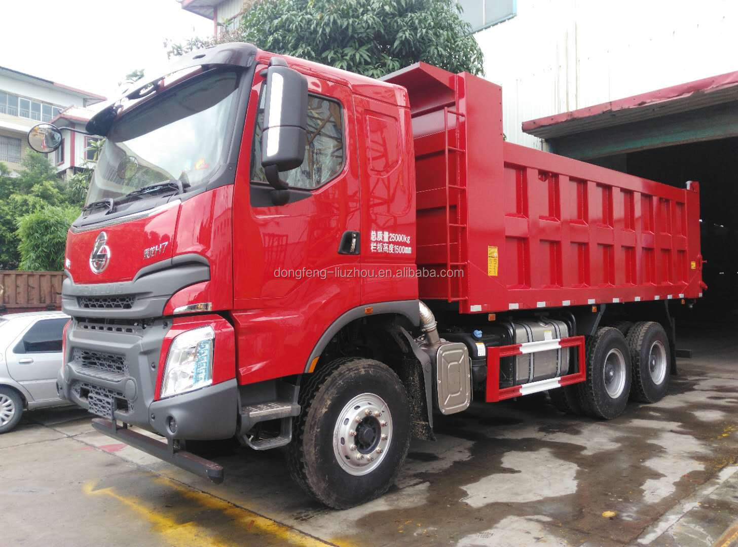Dongfeng dump truck with quality assurance new design 6x4 dumping truck