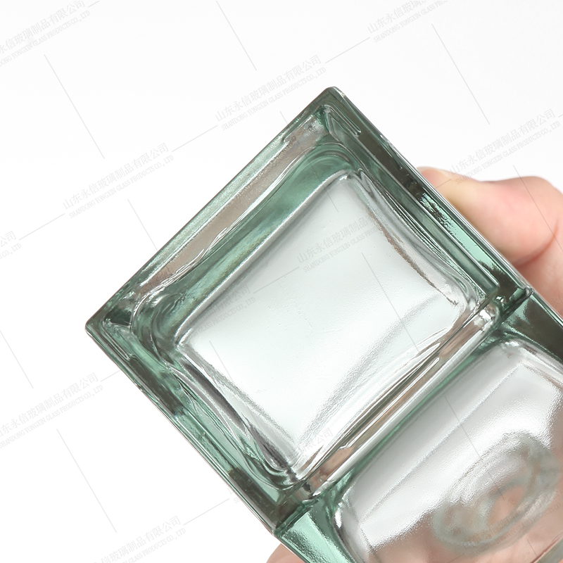 Premium transparent aroma diffuser bottle provider