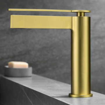 NOVO Design Brass Brash Basin Mixer escovado Torneiras de banheiro dourado