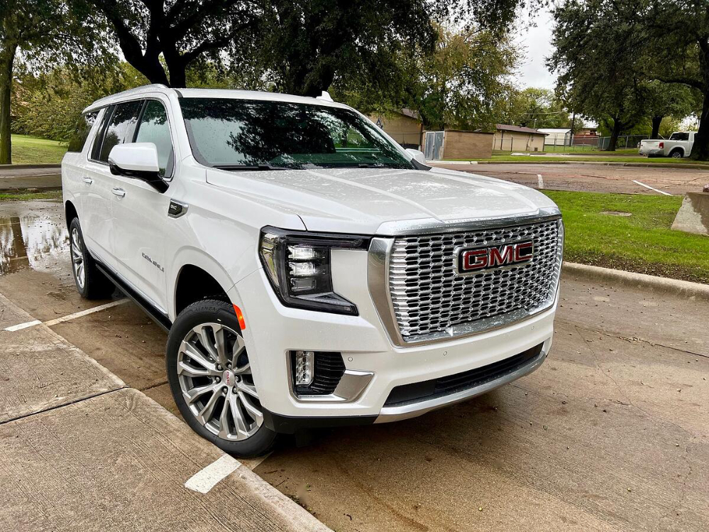 2022-GMC-Yukon-Denali-XL