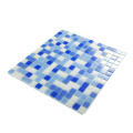 Azulejos de piscina de mosaico de vidrio de blues blancos mixtos