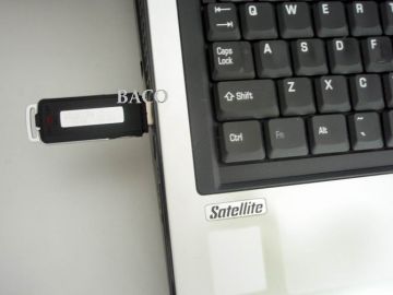 Handheld Voice Recorder / Wav / Recording Bit Rate 128kbps with Laptops For Lectures Ur08