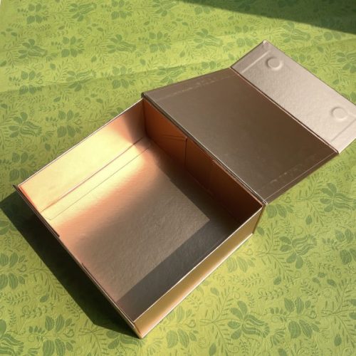 Luxury Custom Magnetic Box with Sponge Foam Insert