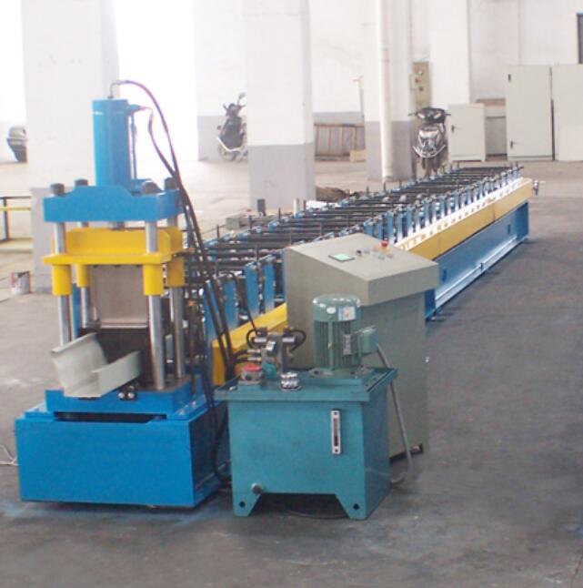 Metal door frame M shape rolling machine